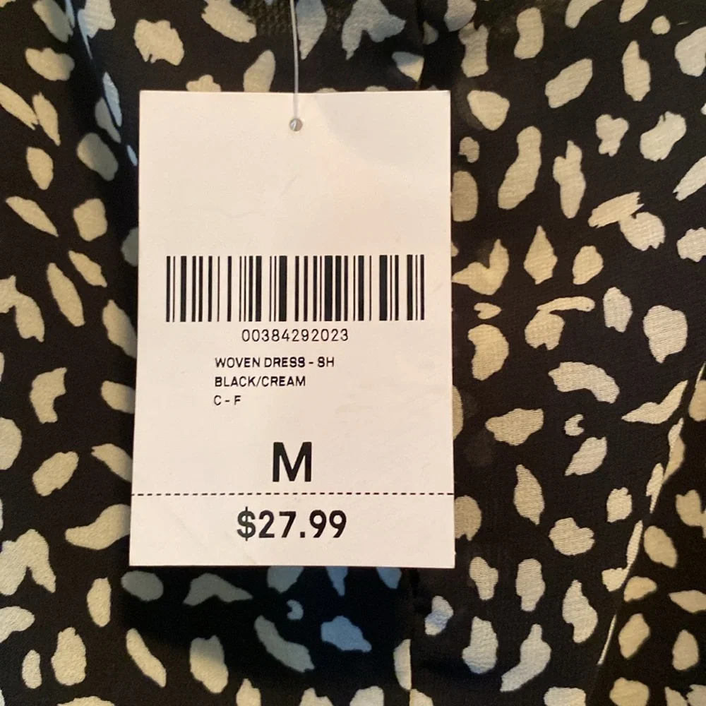 100% Polyester - Picture 3 of 3